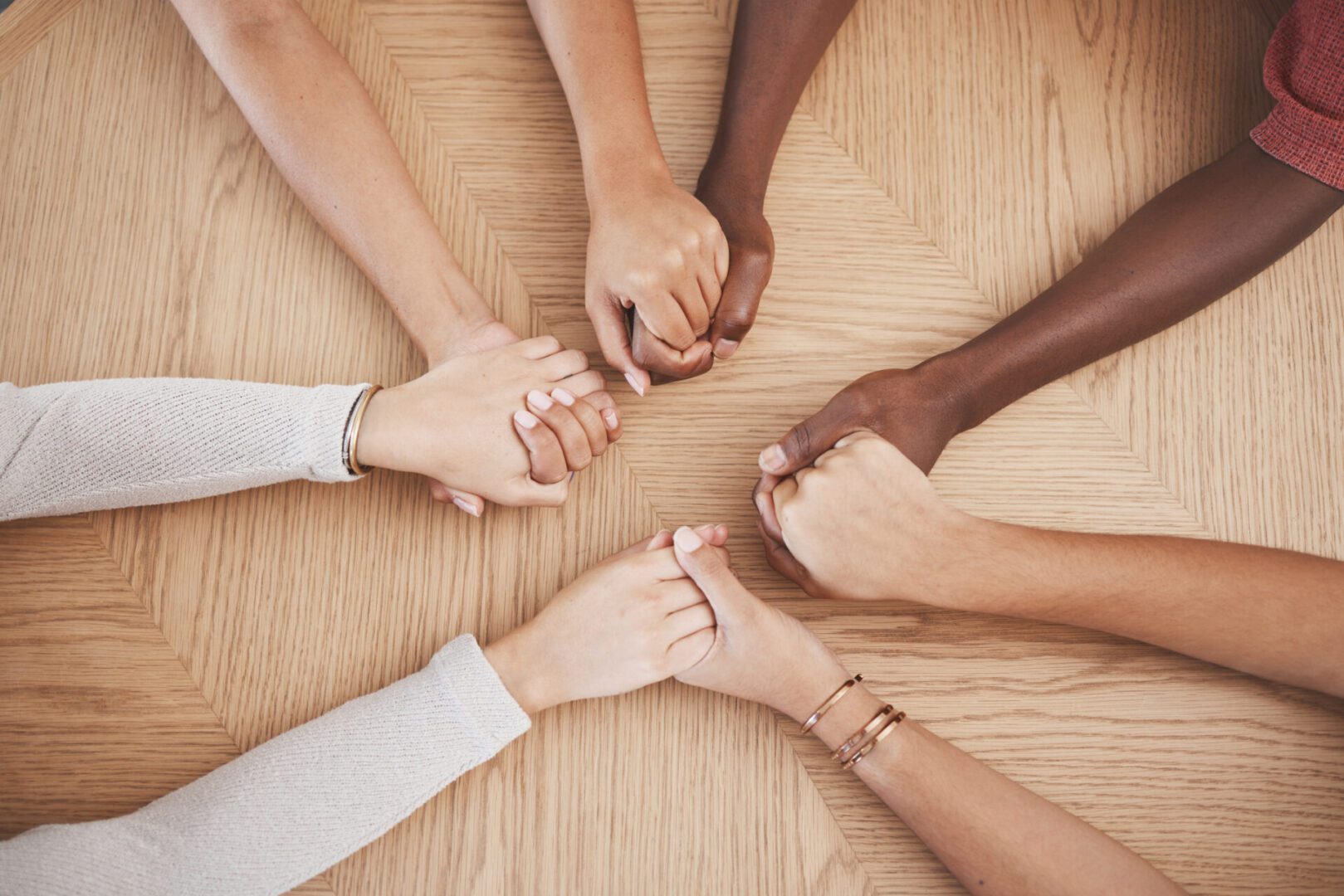 Holding hands, faith and prayer support